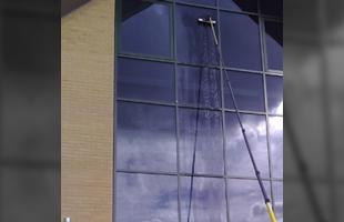 Long reach window cleaning tall building